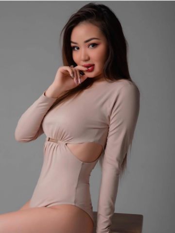 Земфира Аппетитная Брюнетка фото 3